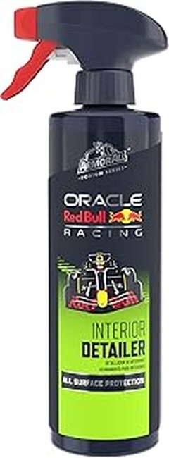 ** Cómo Mantener el Interior de Tu Coche en Óptimas Condiciones tras Usar Limpiadores Mate